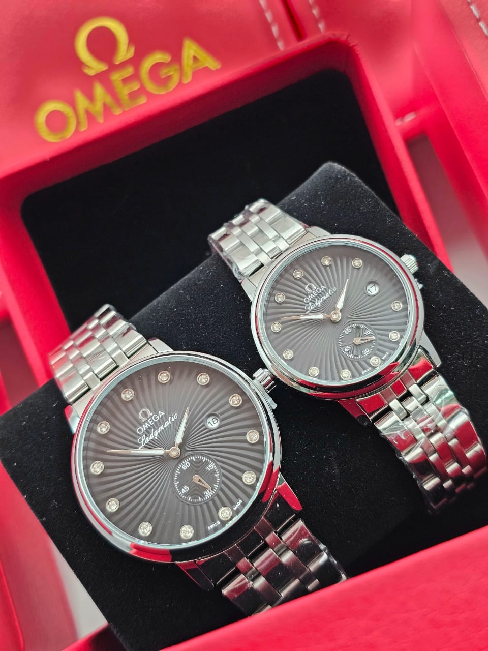 Omega Pareja OP04